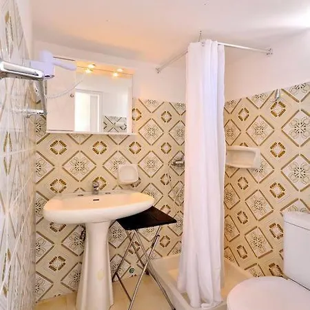 Appartement New Town, Downtown Apt 2 Balcony Ac